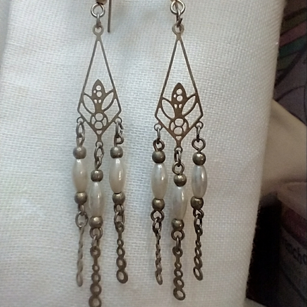 Beautiful antique hook earrings🌼